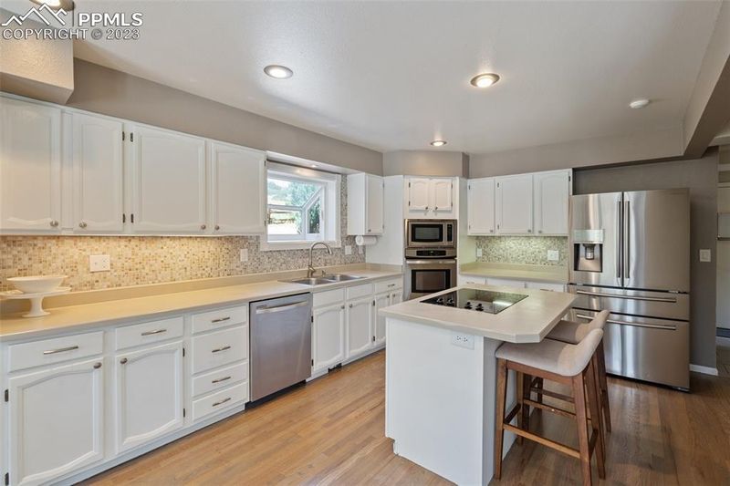 330 Hidden Creek Dr, Colorado Springs, CO 80906
