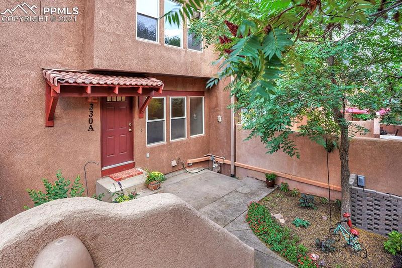 330 Santa Fe Pl #A, Manitou Springs, CO 80829