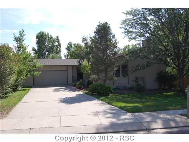330 Silver Spring Cir, Colorado Springs, CO 80919