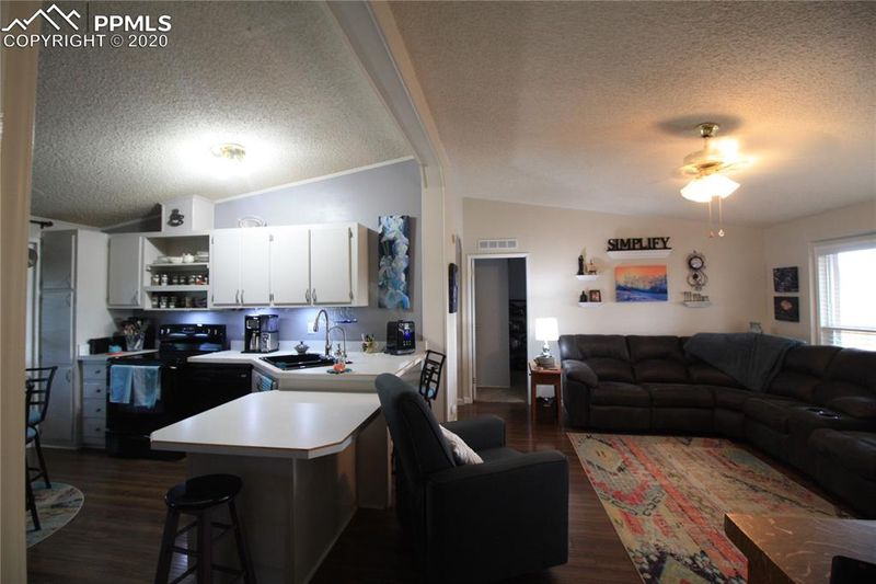 331 J St, Penrose, CO 81240
