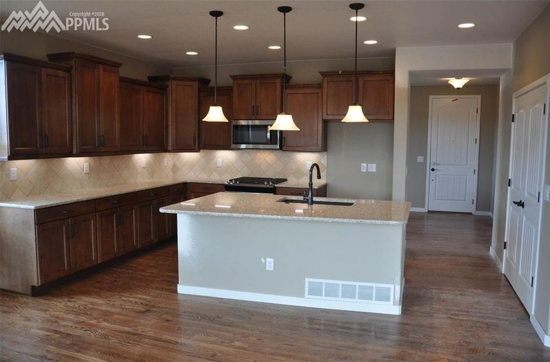 3315 Redcoat Ln, Colorado Springs, CO 80920