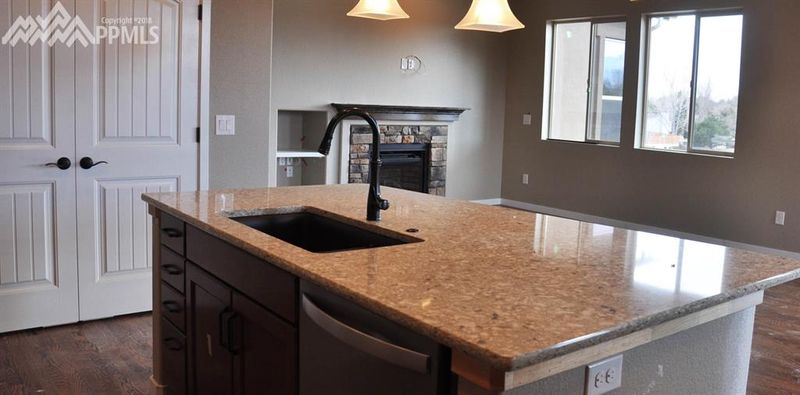 3315 Redcoat Ln, Colorado Springs, CO 80920