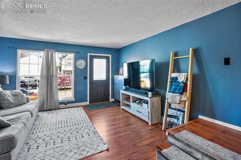 3319 Queen Anne Way, Colorado Springs, CO 80917