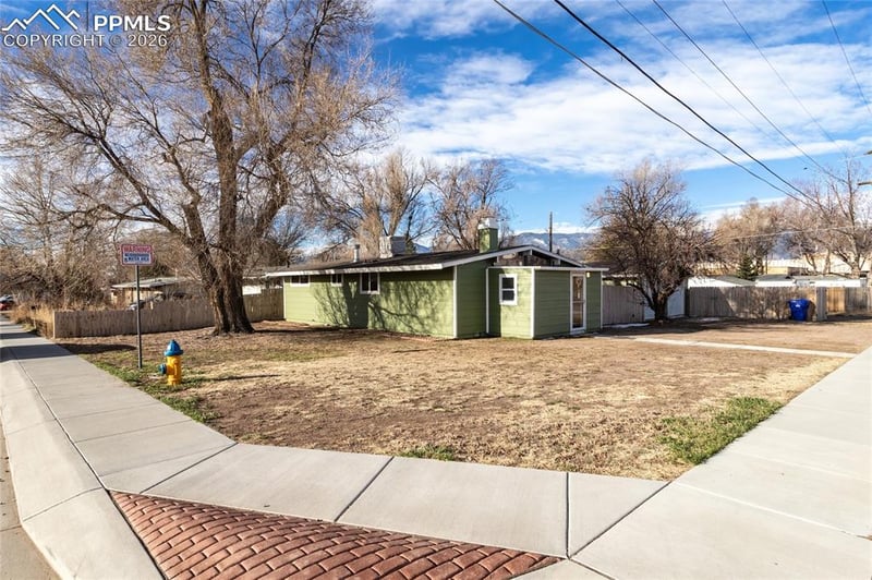 3320 Arcadia St, Colorado Springs, CO 80907