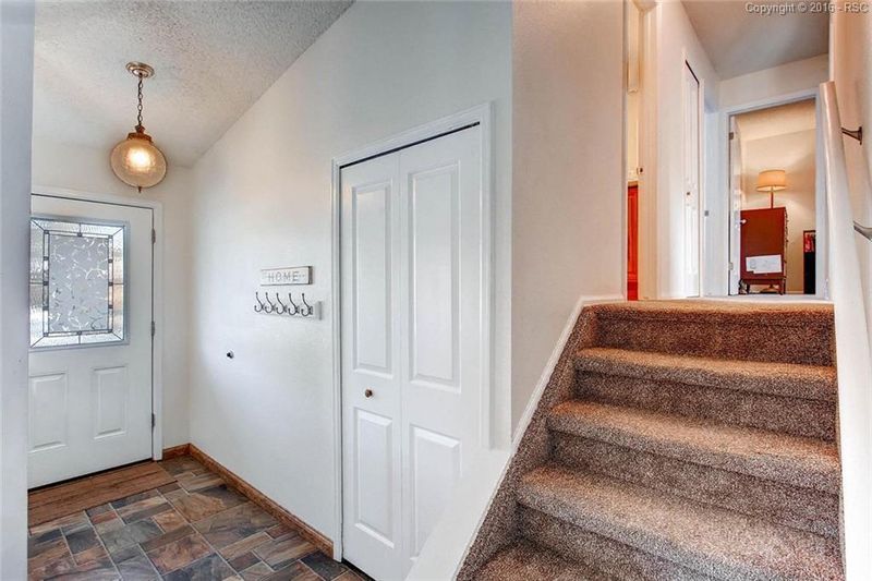 3320 Teardrop Cir, Colorado Springs, CO 80917