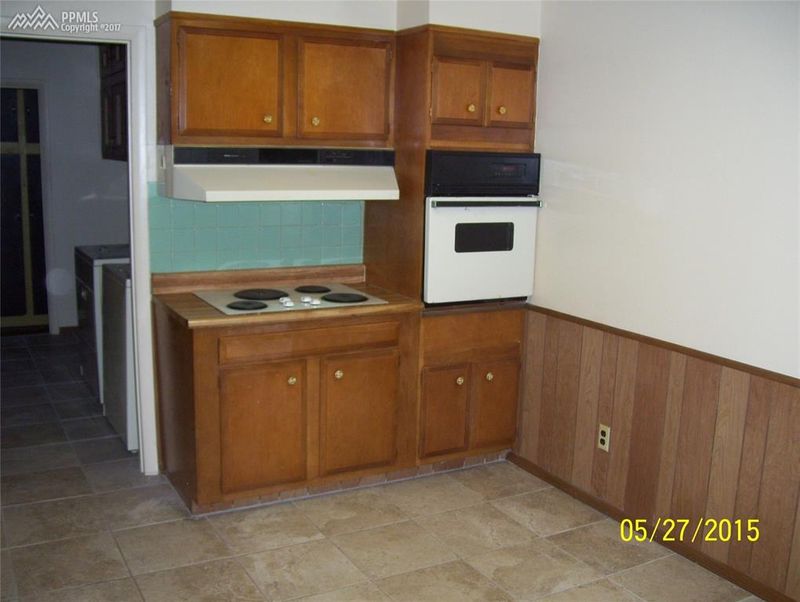 333 Crestridge Ave, Colorado Springs, CO 80906