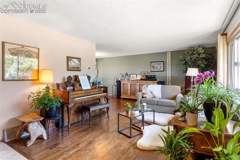 333 Crystal Hills Blvd, Manitou Springs, CO 80829