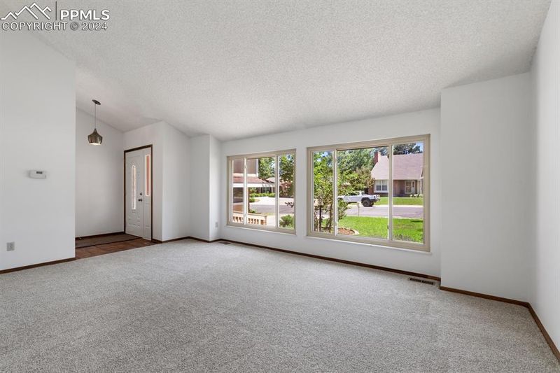 3334 Springridge Cir, Colorado Springs, CO 80906