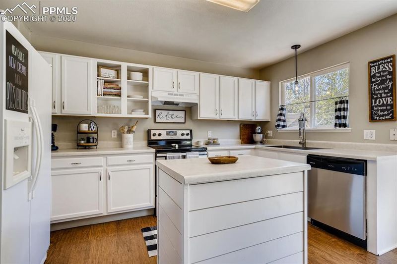 3335 Bareback Dr, Colorado Springs, CO 80922