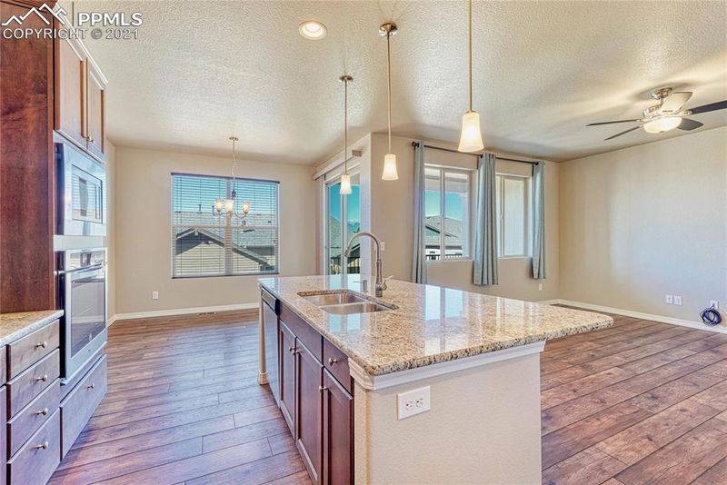 3335 Redcoat Ln, Colorado Springs, CO 80920