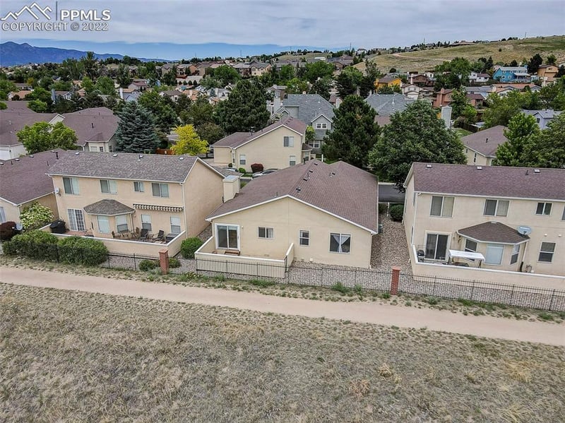 3337 Chestnut Glen Ln, Colorado Springs, CO 80918