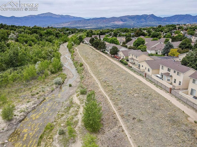 3337 Chestnut Glen Ln, Colorado Springs, CO 80918