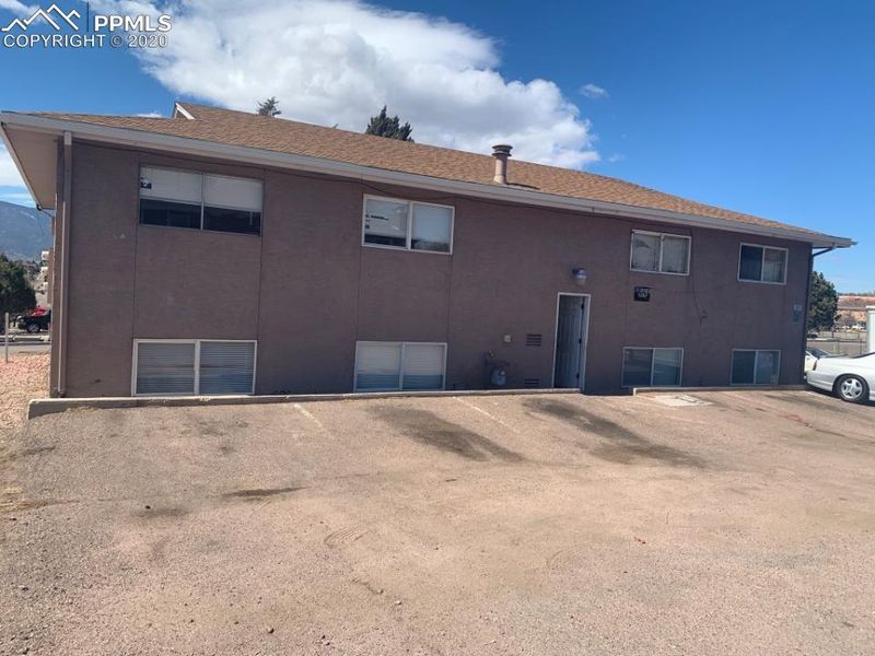 335 Ruskin Dr, Colorado Springs, CO 80910