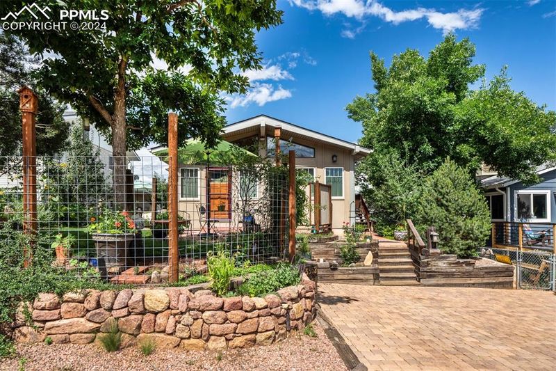 3352 W Bijou St, Colorado Springs, CO 80904