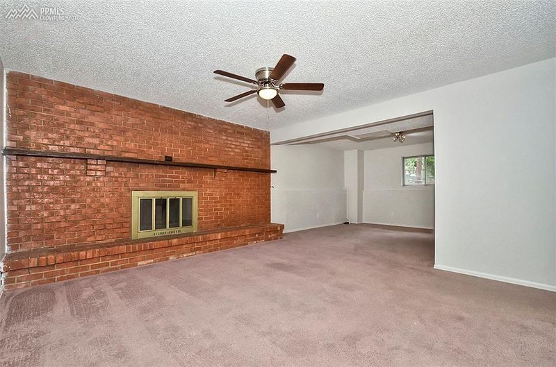 3360 W Montebello Dr, Colorado Springs, CO 80918