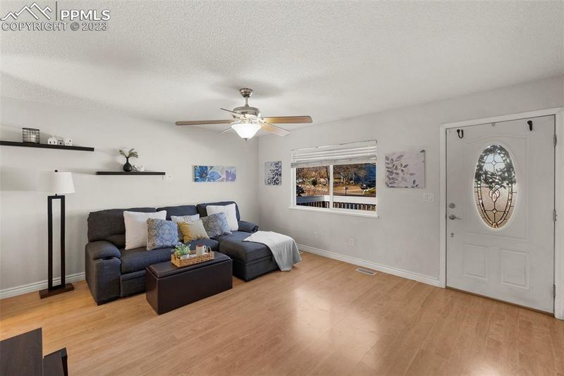 3363 Foxridge Dr, Colorado Springs, CO 80916