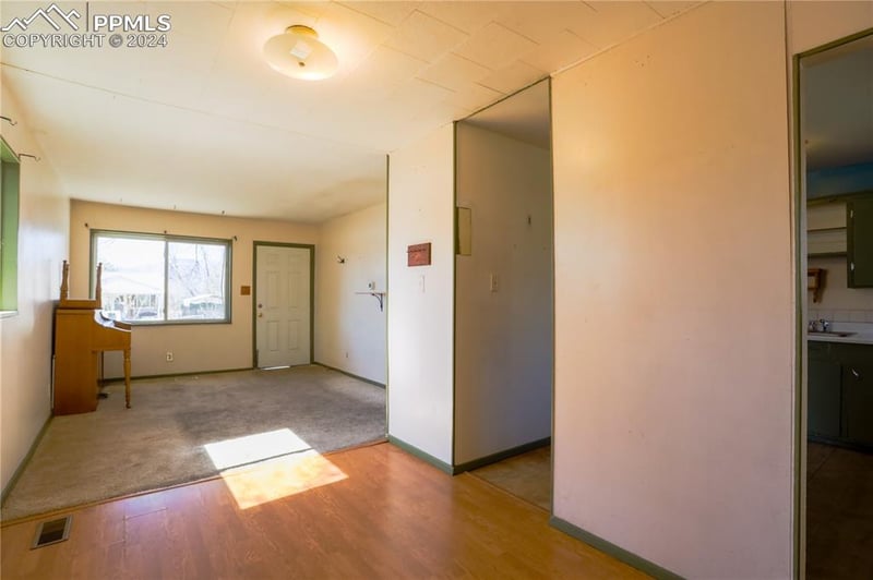 337 Davie Dr, Colorado Springs, CO 80911