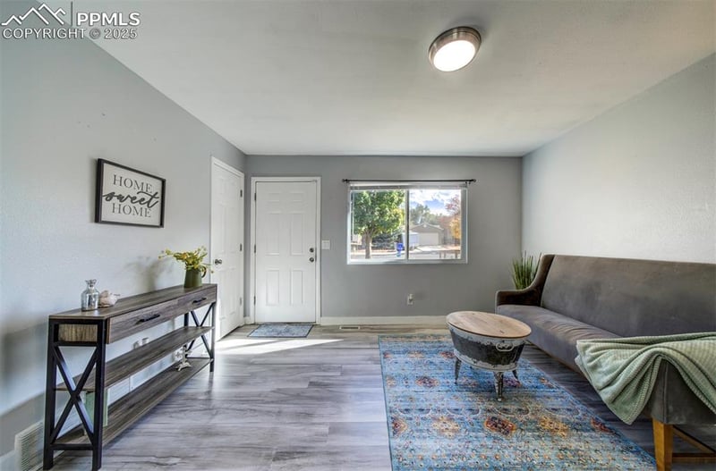 3378 Foxridge Dr, Colorado Springs, CO 80916