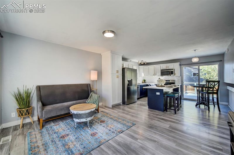 3378 Foxridge Dr, Colorado Springs, CO 80916