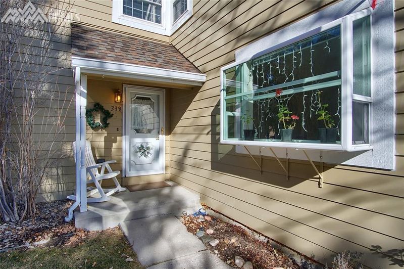 338 Cobblestone Dr, Colorado Springs, CO 80906