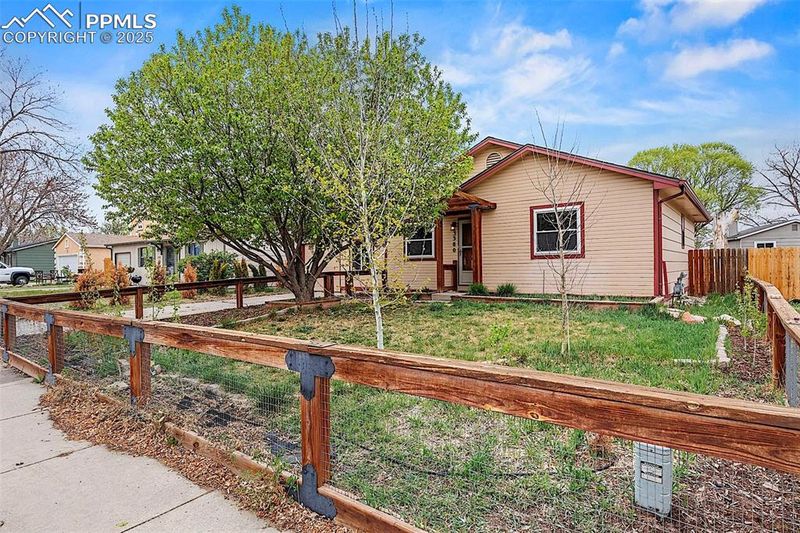 3380 Foxridge Dr, Colorado Springs, CO 80916