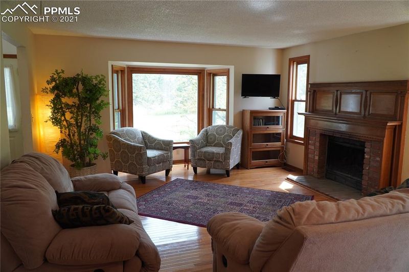 3380 Stagecoach Rd, Colorado Springs, CO 80921