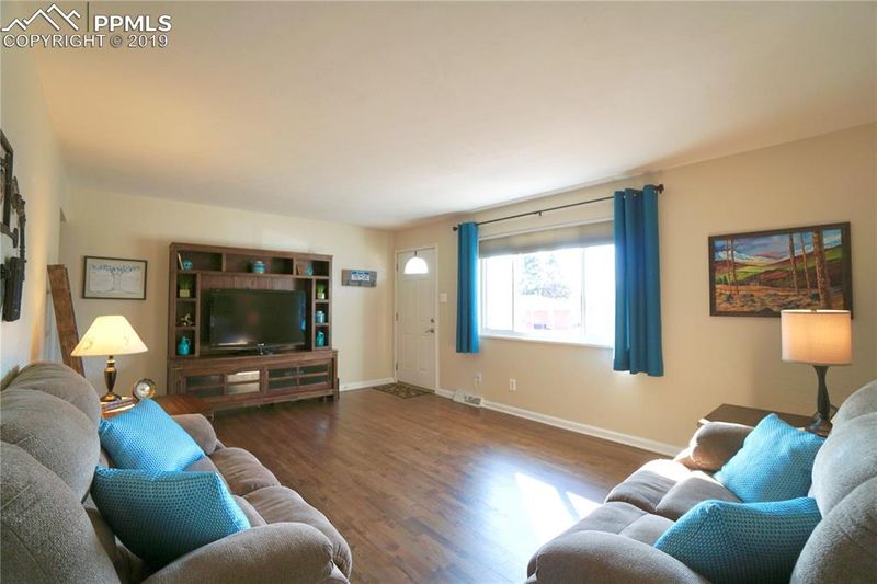 3385 W Tanforan Dr, Denver, CO 80110
