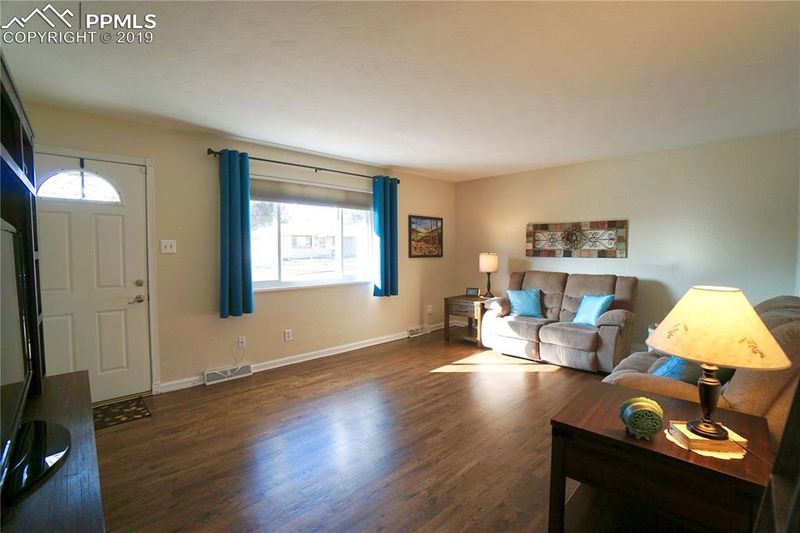 3385 W Tanforan Dr, Denver, CO 80110
