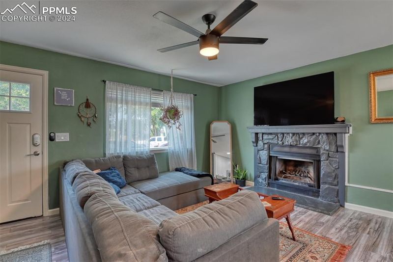 3388 Foxridge Dr, Colorado Springs, CO 80916