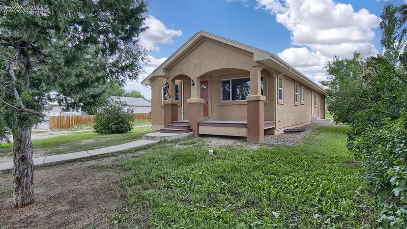 339 4th St, Monument, CO 80132