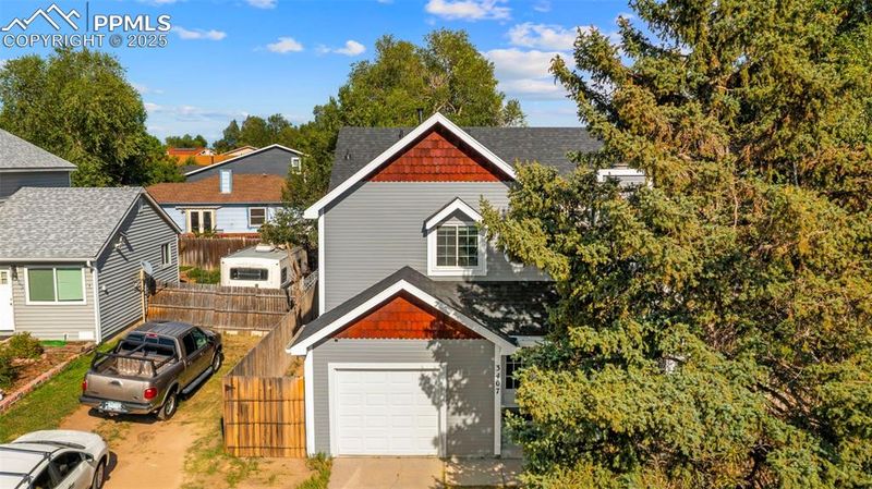 3407 Foxridge Dr, Colorado Springs, CO 80916