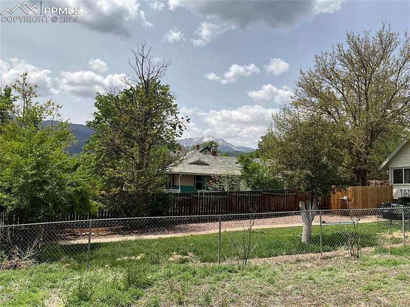 3410 Pikes Peak Ave, Colorado Springs, CO 80904