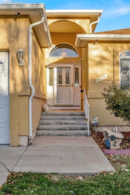 3414 Alturas Dr, Pueblo, CO 81005