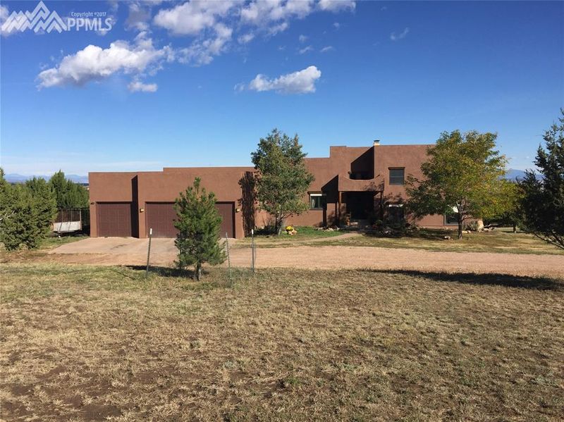 3421 San Isabel Dr, Pueblo, CO 81005