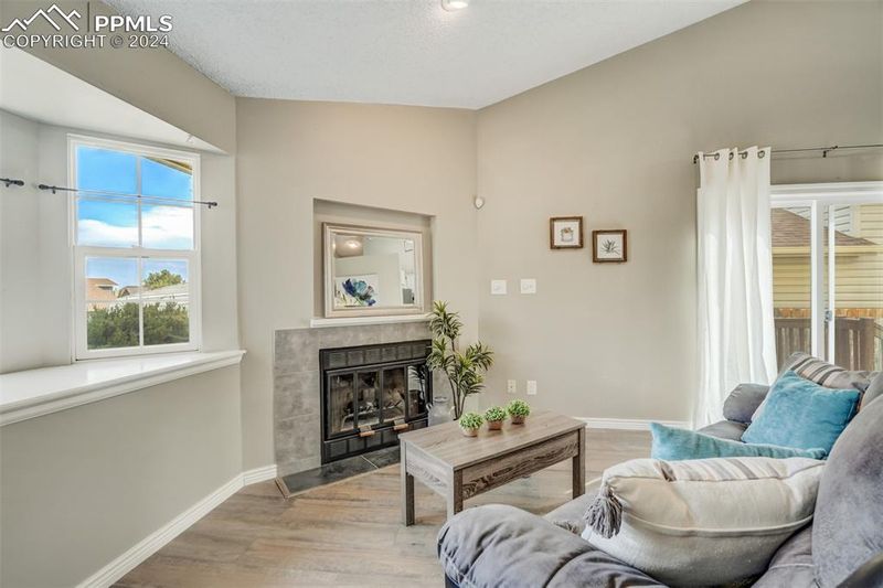 3422 Foxridge Dr, Colorado Springs, CO 80916
