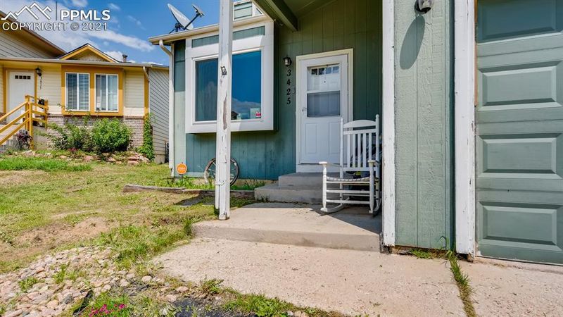 3425 Briarknoll Dr, Colorado Springs, CO 80916