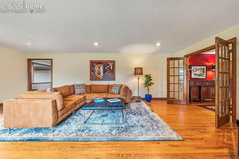 3425 Hill Cir, Colorado Springs, CO 80904