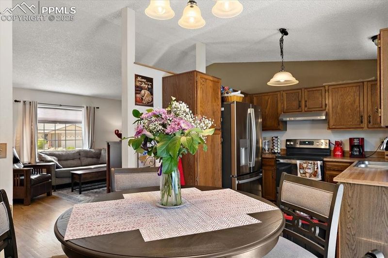 3425 Post Oak Dr, Colorado Springs, CO 80916
