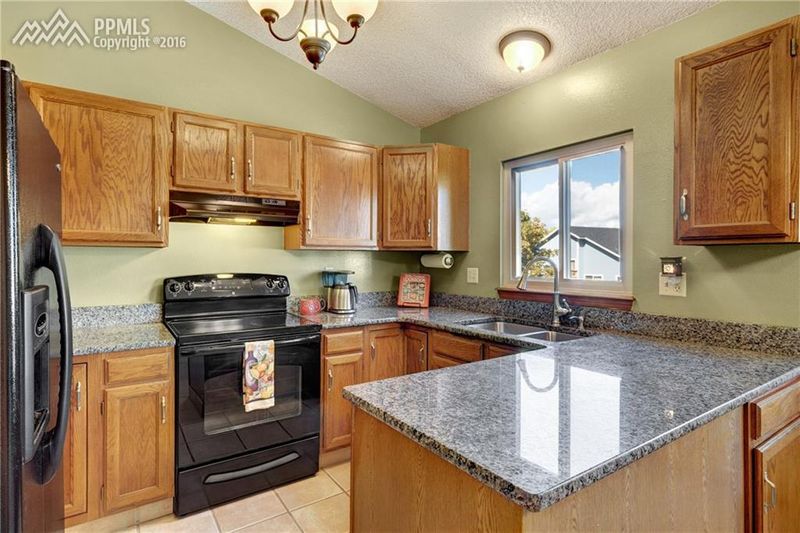 3430 Cedarhurst Way, Colorado Springs, CO 80918