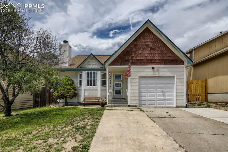 3438 Foxridge Dr, Colorado Springs, CO 80916