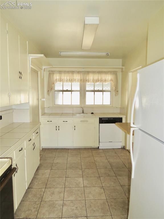 344 Mesa Rd, Colorado Springs, CO 80905
