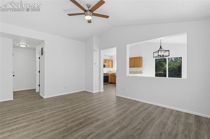 3441 Kestrel Dr, Colorado Springs, CO 80916