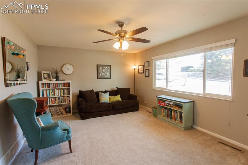 3445 W Montebello Dr, Colorado Springs, CO 80918