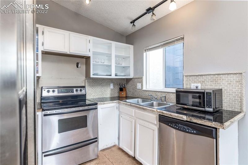3445 Post Oak Dr, Colorado Springs, CO 80916