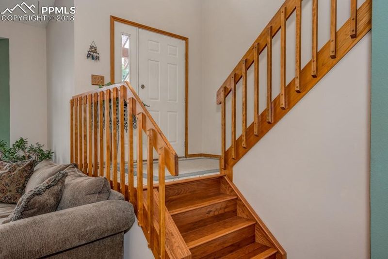 3450 Cedarlawn Dr, Colorado Springs, CO 80918