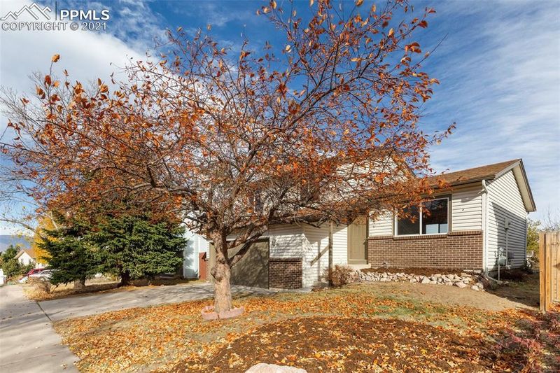 3450 Mountainside Dr, Colorado Springs, CO 80918