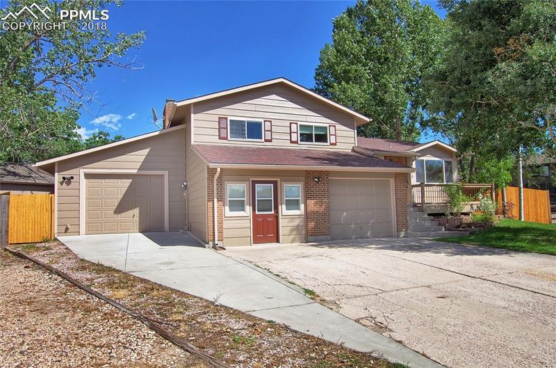 3475 Sun River Pl, Colorado Springs, CO 80920