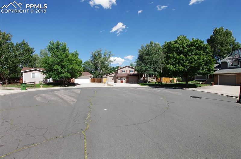 3475 Sun River Pl, Colorado Springs, CO 80920