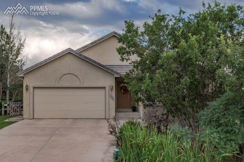 35 Palm Springs Dr, Colorado Springs, CO 80921