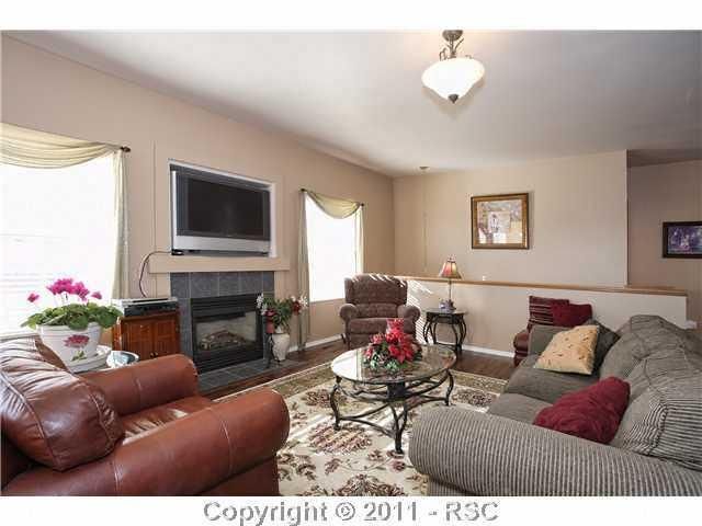35 Pistol Creek Dr, Monument, CO 80132